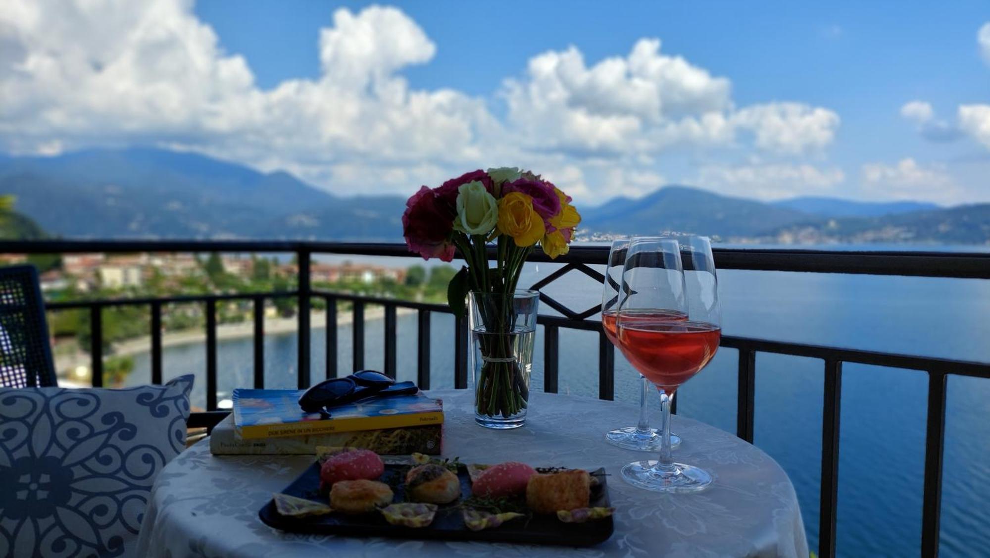 Hotel La Rondinella 카네로 리비에라 외부 사진