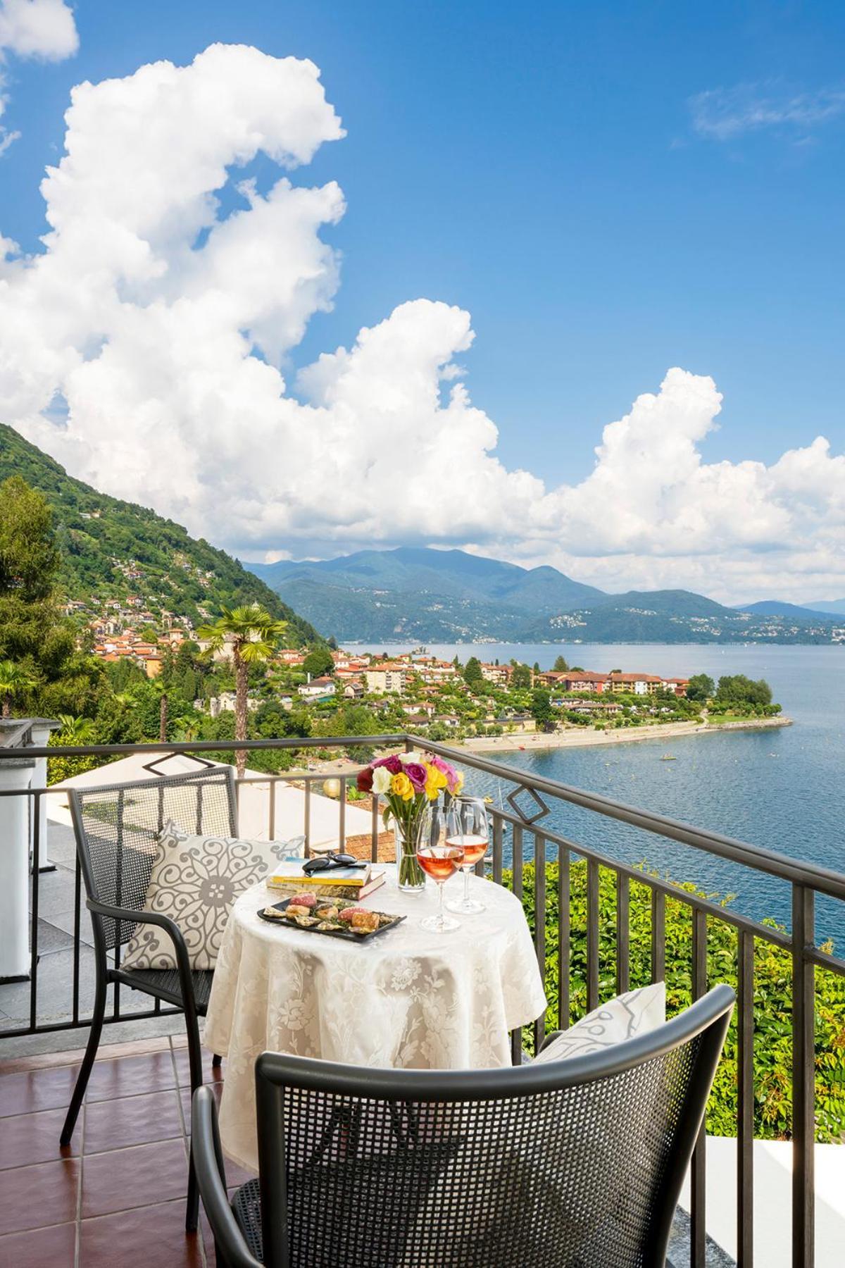 Hotel La Rondinella 카네로 리비에라 외부 사진